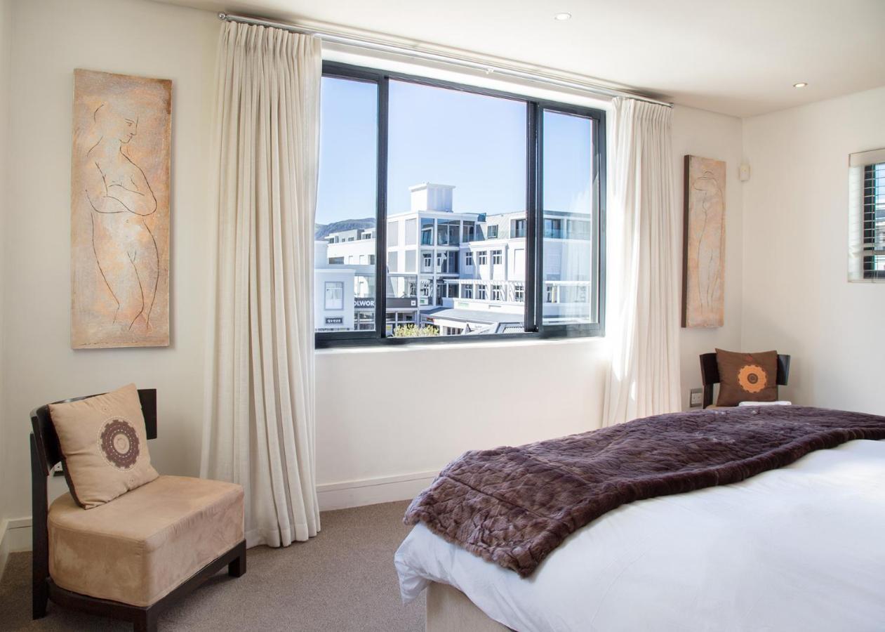 Marine Square Luxury Suites Hermanus Exterior photo